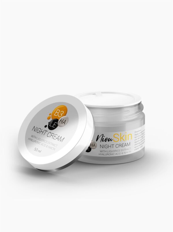 An open jar of Niou Skin Night Cream with the lid next to it. The label highlights ingredients like Licorice Extract, Hyaluronic Acid, and Niacin.